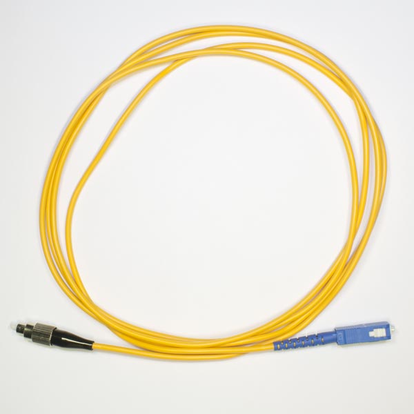 KIWI-OFC-SU-FU-S-30-1M : Оптический патчкорд SC/UPC-FC/UPC SM G652D , 3.0mm, 1M