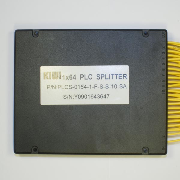 KIWI-PLCS-0164-A9-L-L-1.5-SA : Сплиттер оптический планарный 1х64, 0,9мм,1.5м, оконцованный SC/APC